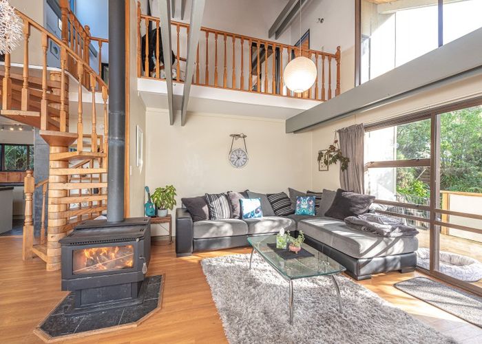  at 10 Parkdale Drive, Aramoho, Whanganui