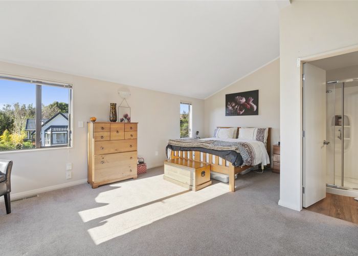  at 5 Duval Grove, Tawa, Wellington