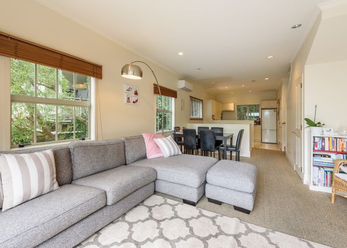  at 8/5 Malcolm Lane, Thorndon, Wellington