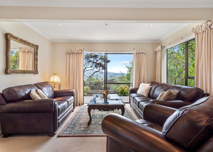  at 72 Crows Road, Swanson, Auckland
