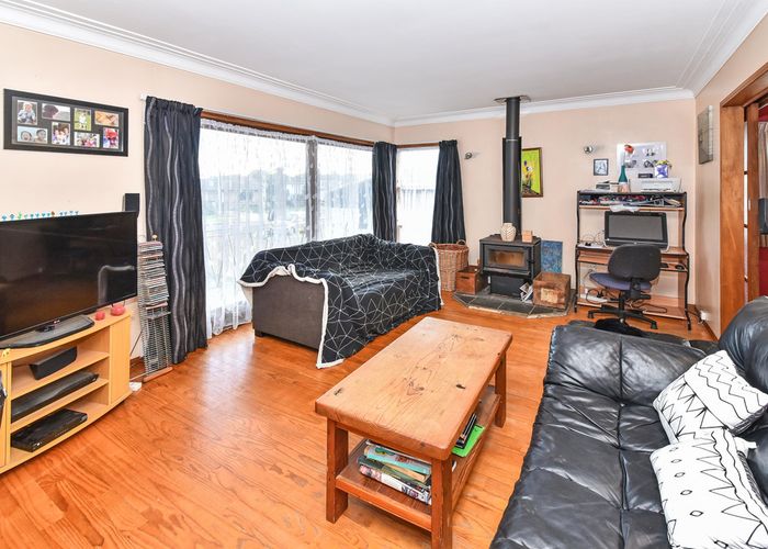  at 33 Rowandale Avenue, Manurewa, Auckland