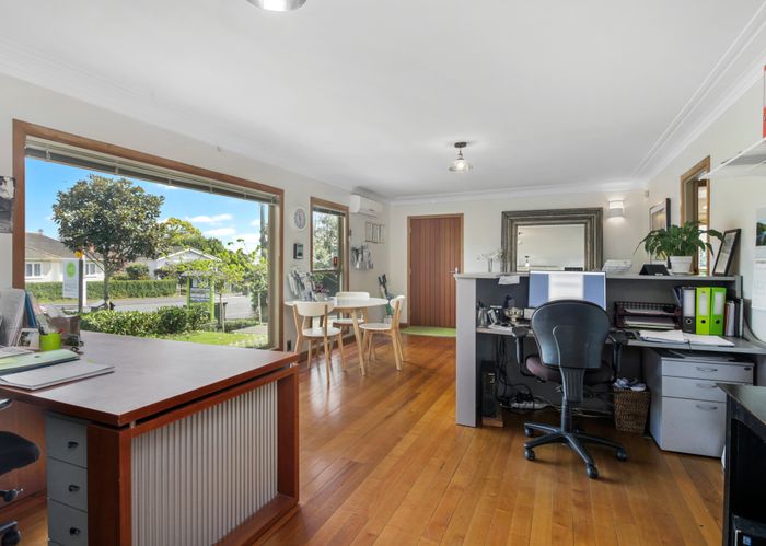  at 51 Coronation Road, Mangere Bridge, Auckland