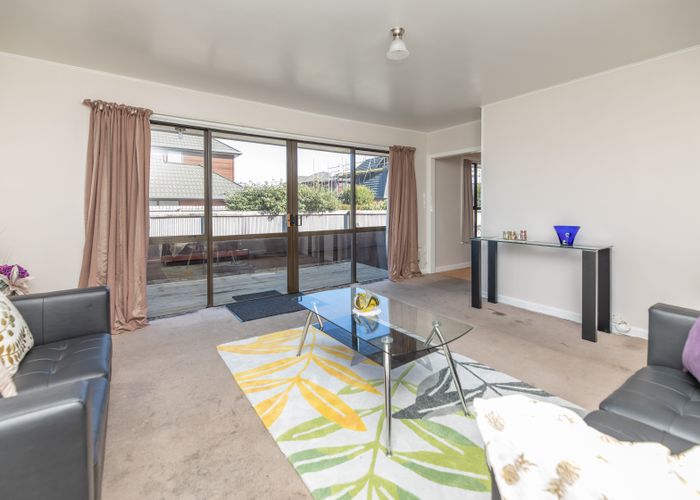  at 1/10 Wentworth Street, Ilam, Christchurch