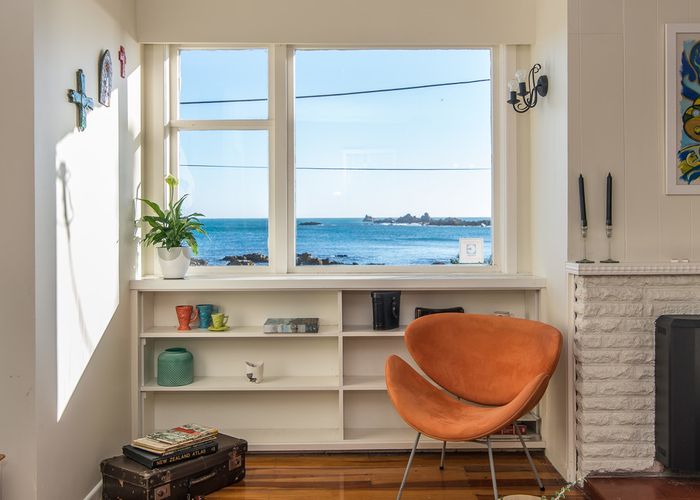  at 170 The Esplanade, Island Bay, Wellington