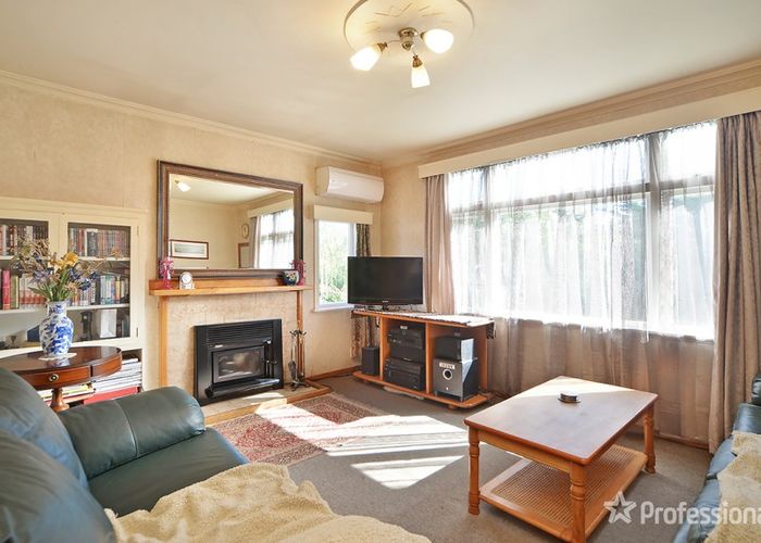  at 19 Rhodes Street, Carterton