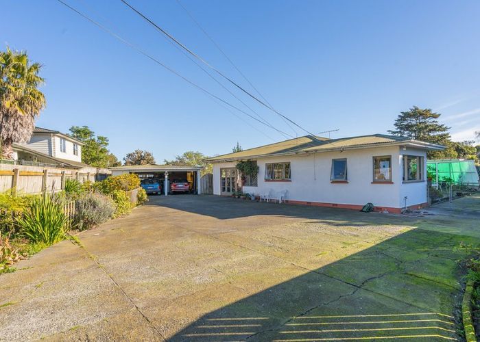 Free property data for 136 Raumati Road, Raumati Beach, Paraparaumu