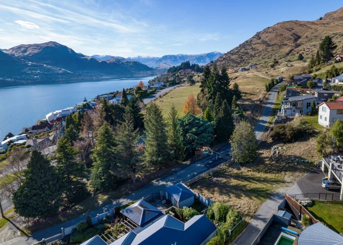  at 4A Balmoral Drive, Kelvin Heights, Queenstown