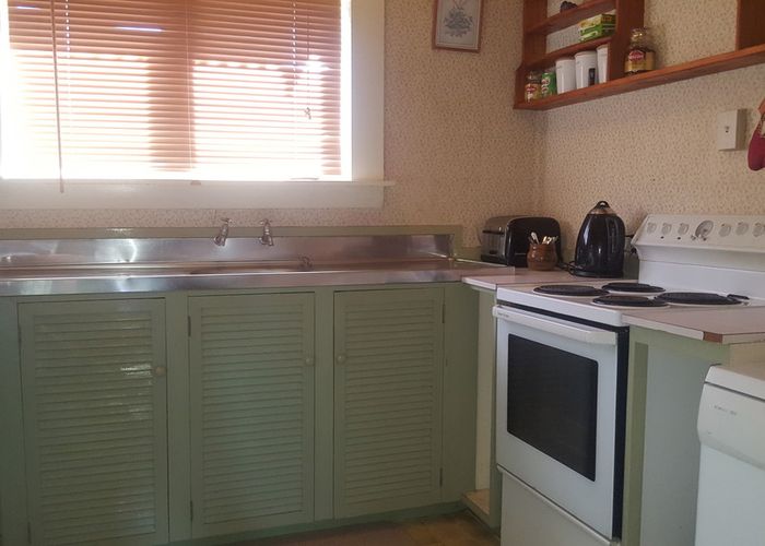 at 6 Te Kawa Road, Otorohanga, Te Awamutu