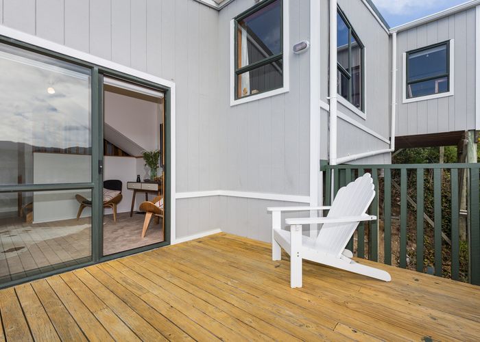  at 20 Bay Lair Grove, Island Bay, Wellington