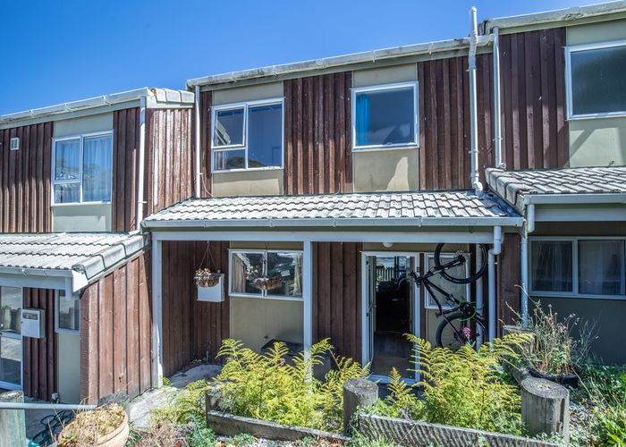  at 2/55 Hamilton Road, Hataitai, Wellington