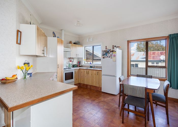 Free property data for 159 Broughton Street, Gore homes.co.nz