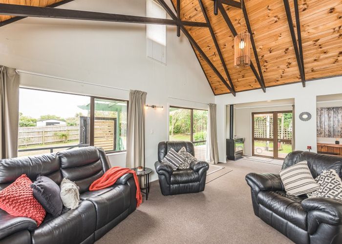 Free property data for 4 Bastia Avenue, Bastia Hill, Whanganui homes