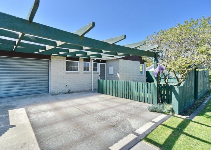  at 2/12 Lagan Street, Belfast, Christchurch