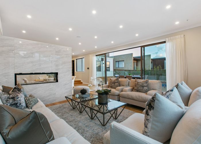  at 15 Greenbank Drive, Saint Johns, Auckland