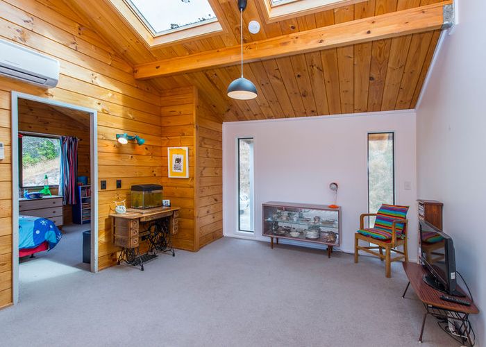  at 20 Liddel Grove, Island Bay, Wellington