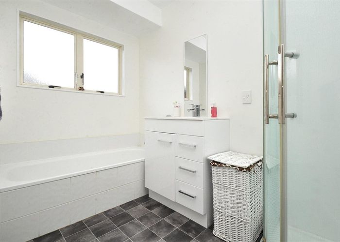  at 5/15 O'Sullivan Place, Waiuku, Auckland