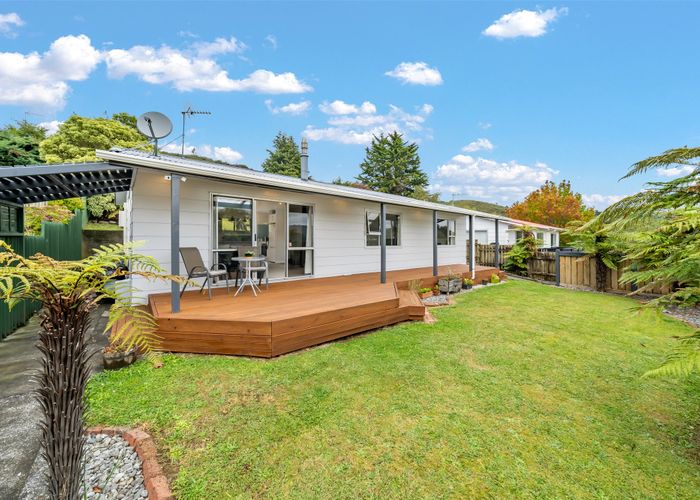  at 5 Oaklands Grove, Clouston Park, Upper Hutt