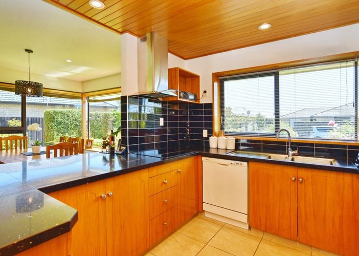  at 11 Amdale Avenue, Broomfield, Christchurch