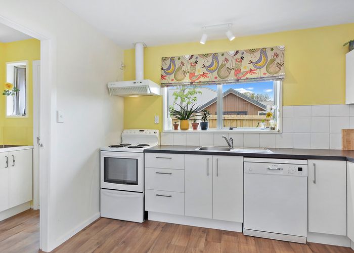  at 1/204 Riverlaw Terrace, Saint Martins, Christchurch