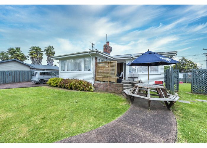 at 1/88 McAnnalley Street, Manurewa East, Auckland