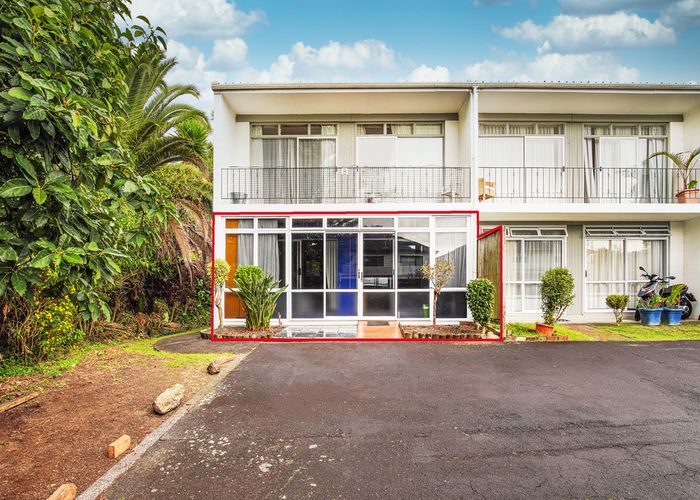  at 4/35 St Lukes RD, Mt Albert, Auckland