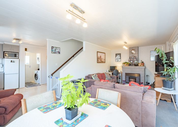  at 6 Mchattie Lane, Clouston Park, Upper Hutt