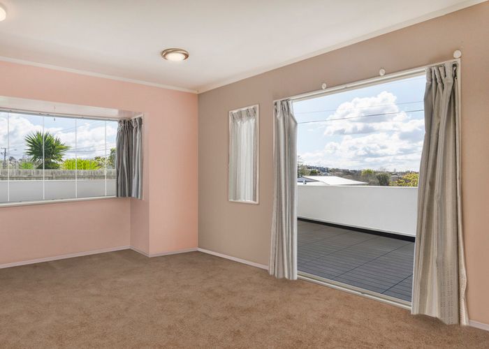  at 1/2 Raleigh Road, Northcote, Auckland