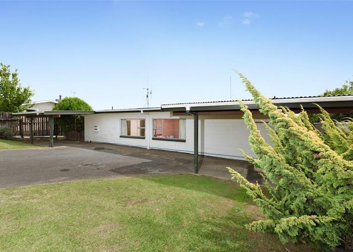  at 2/9 Winiata Street, Brookfield, Tauranga