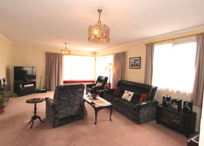  at 2 Rembrandt Avenue, Tawa, Wellington