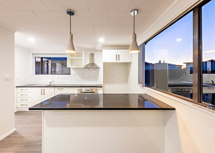  at 3/85A Tidal Road, Mangere, Auckland