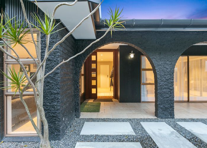  at 21 Puketaha Road, Swanson, Auckland