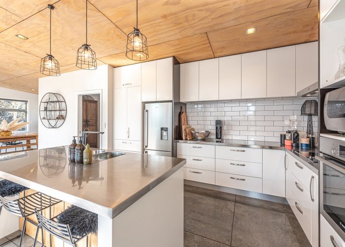  at 9 Lithgow Drive, Otamatea, Whanganui