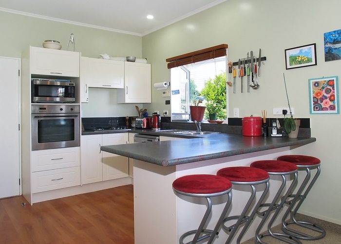  at 17 Pelorous Street, Paparangi, Wellington
