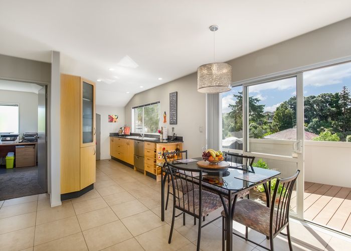  at 42 Selwyn Road, Cockle Bay, Auckland