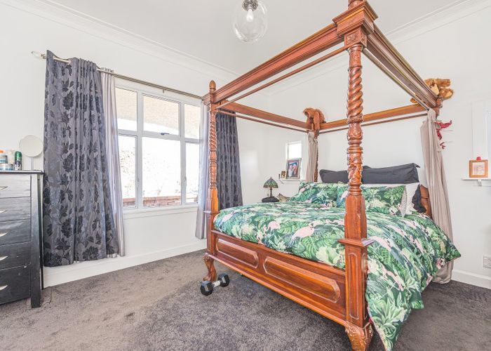  at 12 Carlton Avenue, Gonville, Whanganui