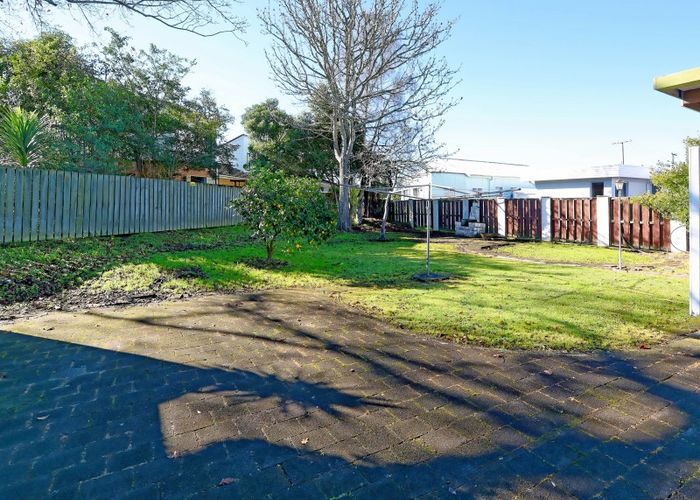  at 14 Storey Avenue, Forest Lake, Hamilton