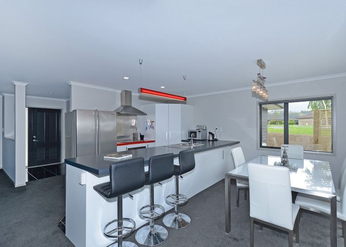  at 3 Diamond Grove, Brown Owl, Upper Hutt