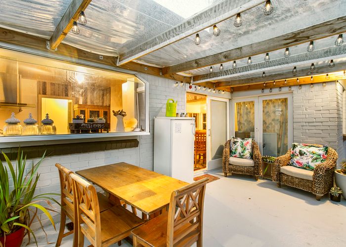  at 20 SCENIC DRIVE , Hill Park , Titirangi 