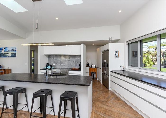  at 1311 Egmont Road, Inglewood
