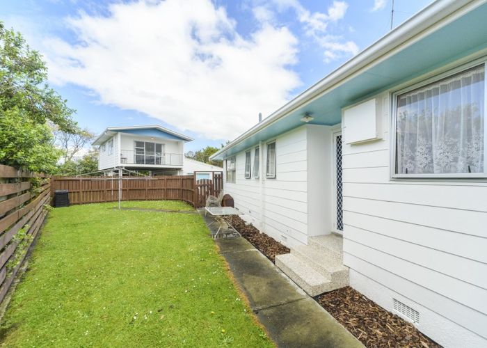  at 24 Paradise Place, Milson, Palmerston North