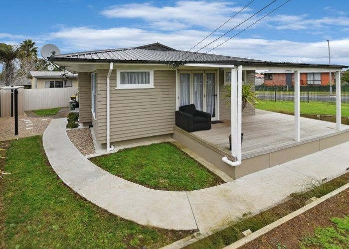  at 1/2 Dagenham Street, Manurewa, Auckland