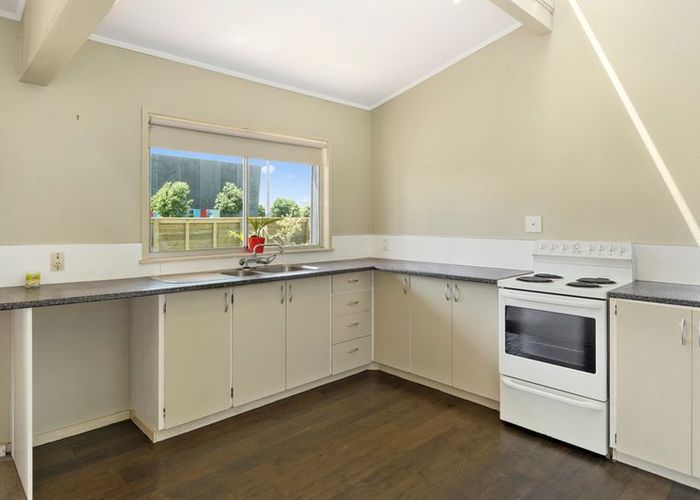  at 4 Gloucester Road, Mount Maunganui