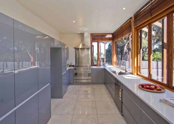  at 4 HOWARD Road, POINT HOWARD, LOWER HUTT