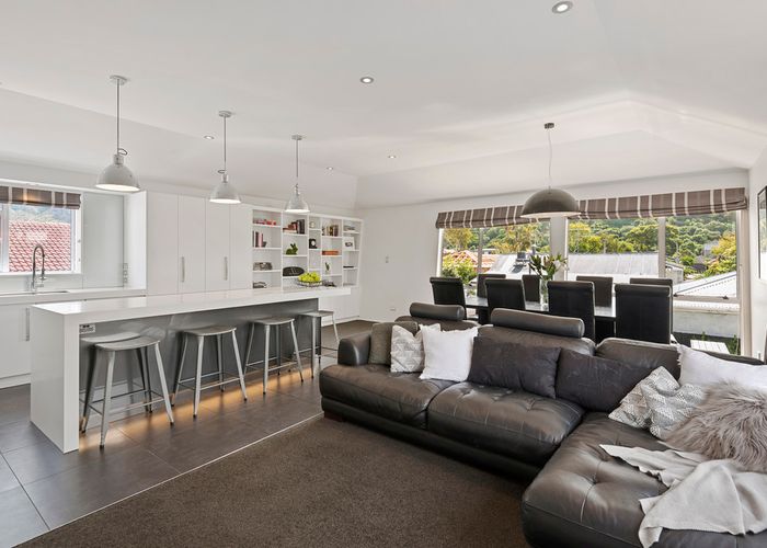  at 2/14 Bay View Road, Moncks Bay, Christchurch