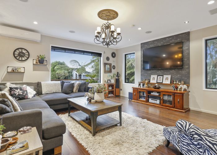  at 32 Turanga Road, Henderson Valley, Auckland