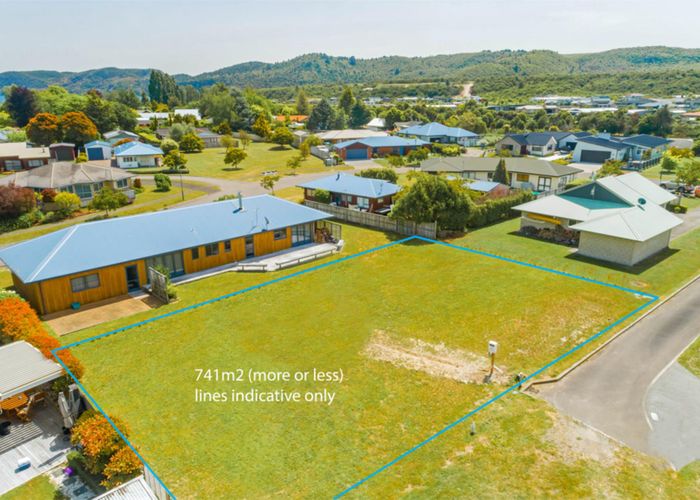  at 35 Lakemere Way, Kinloch, Taupō