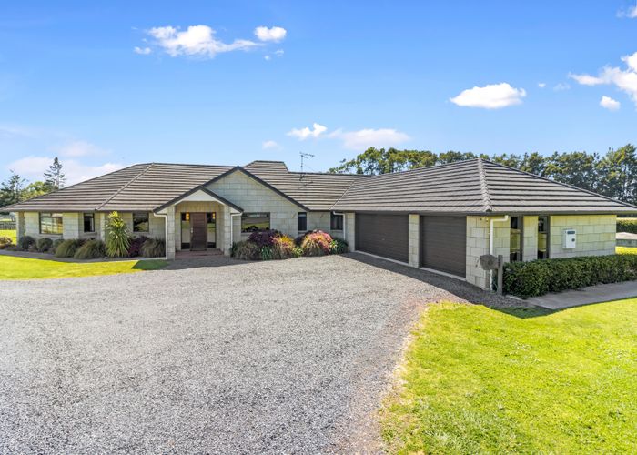  at 8 Brighton Grove, Newstead, Hamilton