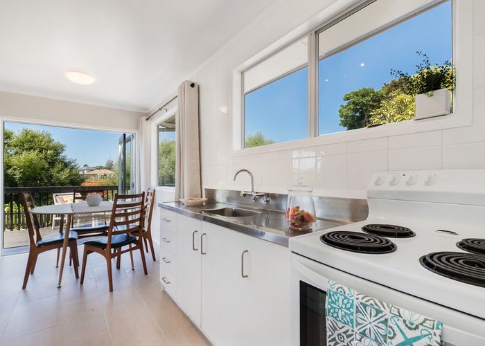  at 2/152A Favona Road, Favona, Auckland