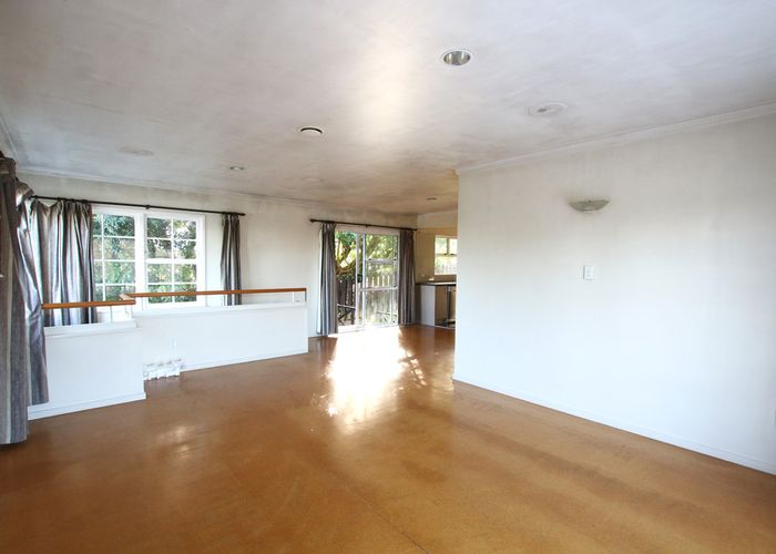  at 71 Queenstown Road, Onehunga, Auckland