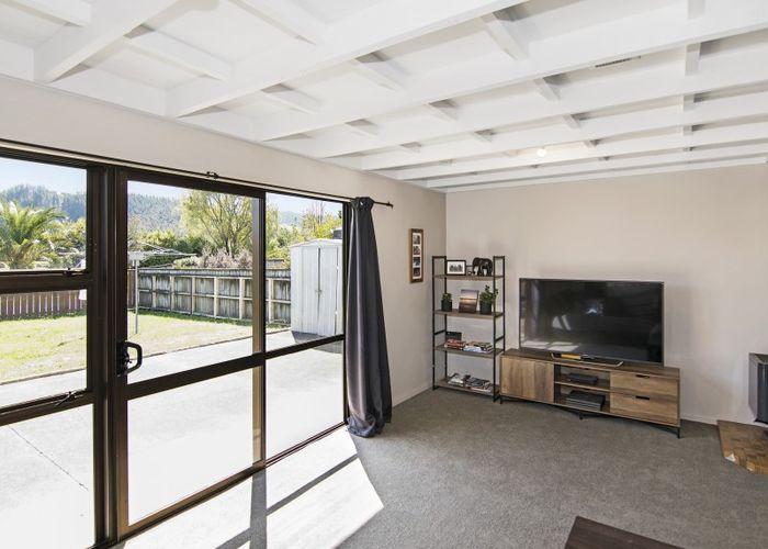  at 1/1 Windlesham Place, Wakefield